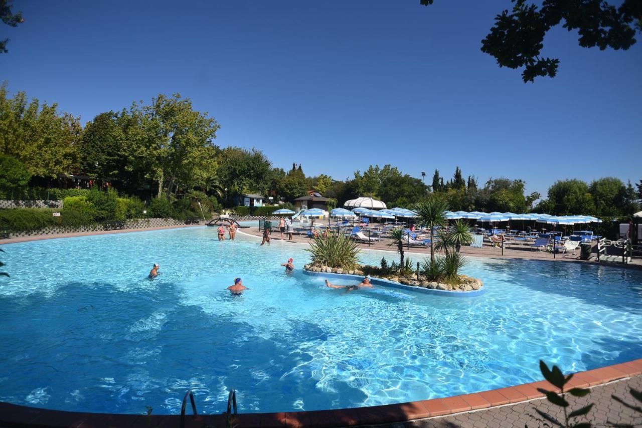 Garden Village San Marino Luaran gambar